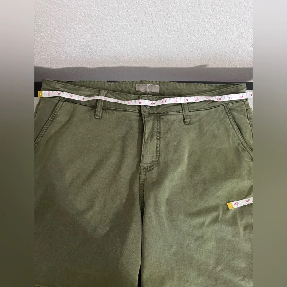 Kut From The Kloth Women's Catherine Shorts Olive Size 16 - Picture 5 of 10